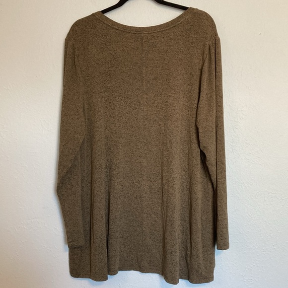 Lane Bryant Womens Size 22/24 Olive Green V-Neck Soft Long Sleeve Tunic T-Shirt - Picture 7 of 12